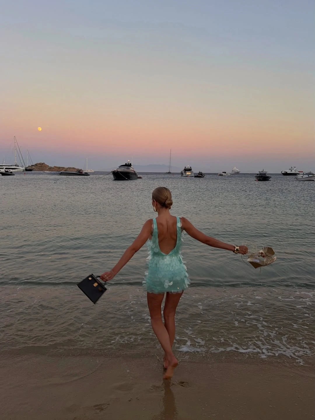 Women's Sexy Sequin Backless Short Dress High Waist Sleeveless Bodycon Mini Dresses 2026 Beach Vacation Party Club Outfits